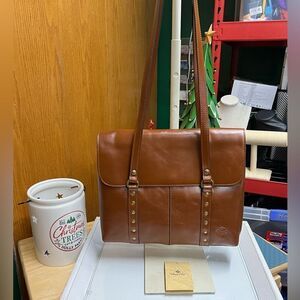 NWT Patricia Nash  Leather Amersham Messenger Bag, Cinnamon